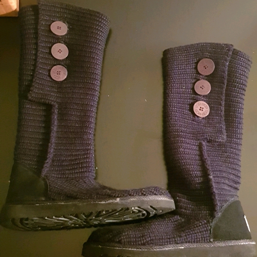 Authentic UGG Cardy black knitted